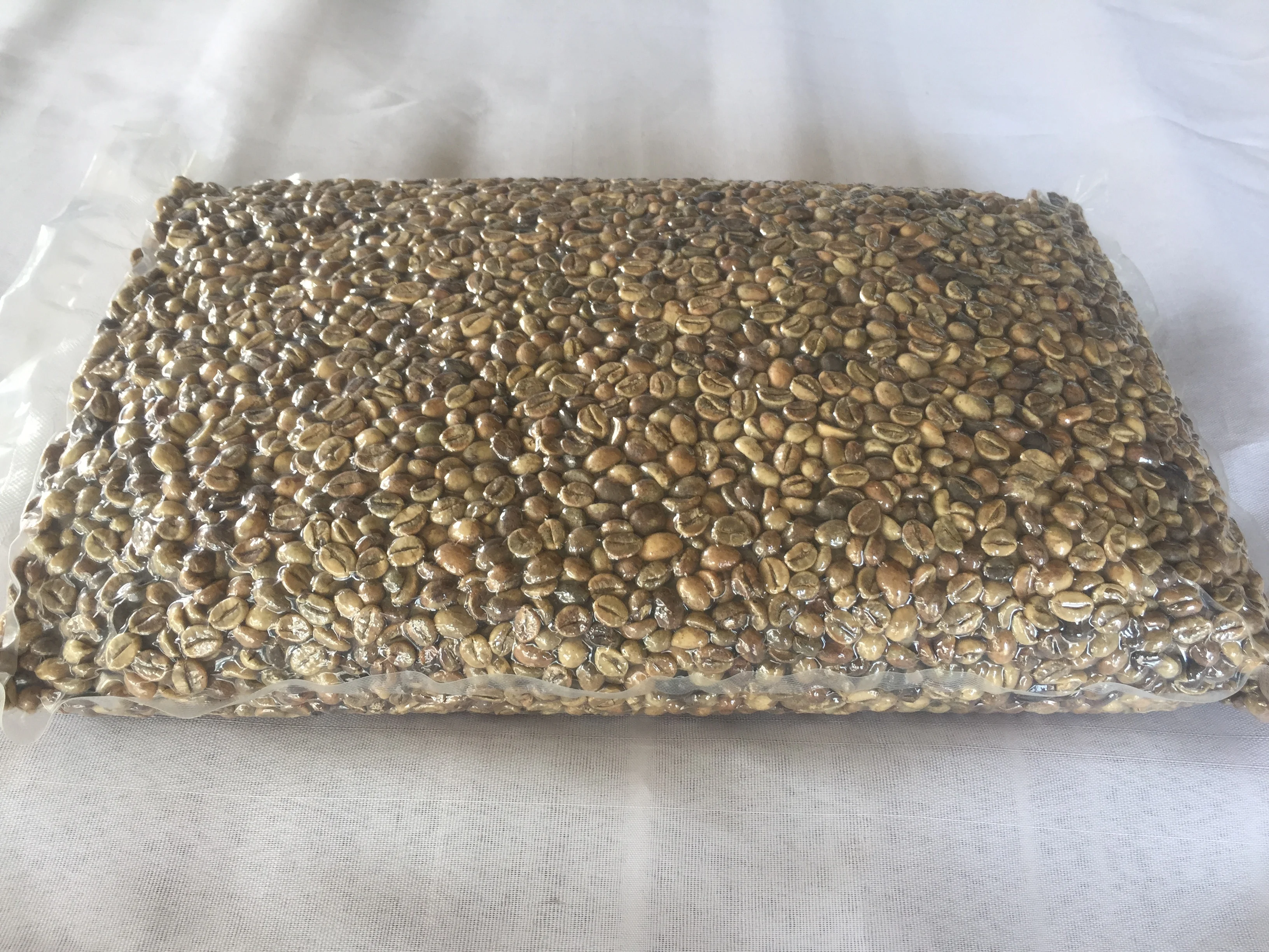 ROBUSTA GREEN COFFEE BEANS SERUNAI 100% Natural Hot Selling Indonesian Best Quality with Reasonable Best Price