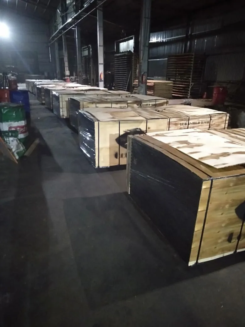 12 mm Film Faced Shuttering Plywood Size 4x8 feet 100% Eucalyptus Made In Vietnam