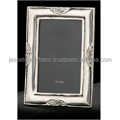 Металлическая и Стеклянная фоторамка с антикварной серебряной отделкой Тисненый Цветочный дизайн для украшения дома оптовая цена