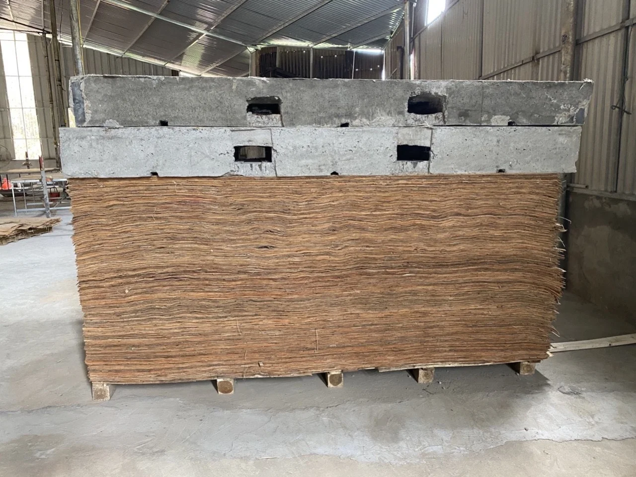 
Eucalyptus Core Veneer 4x8' 