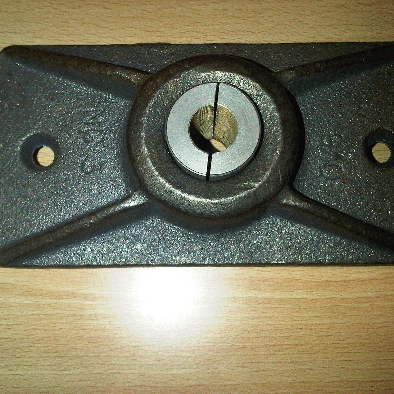 post-tensioned anchorage wedge anchor for unbonded strands