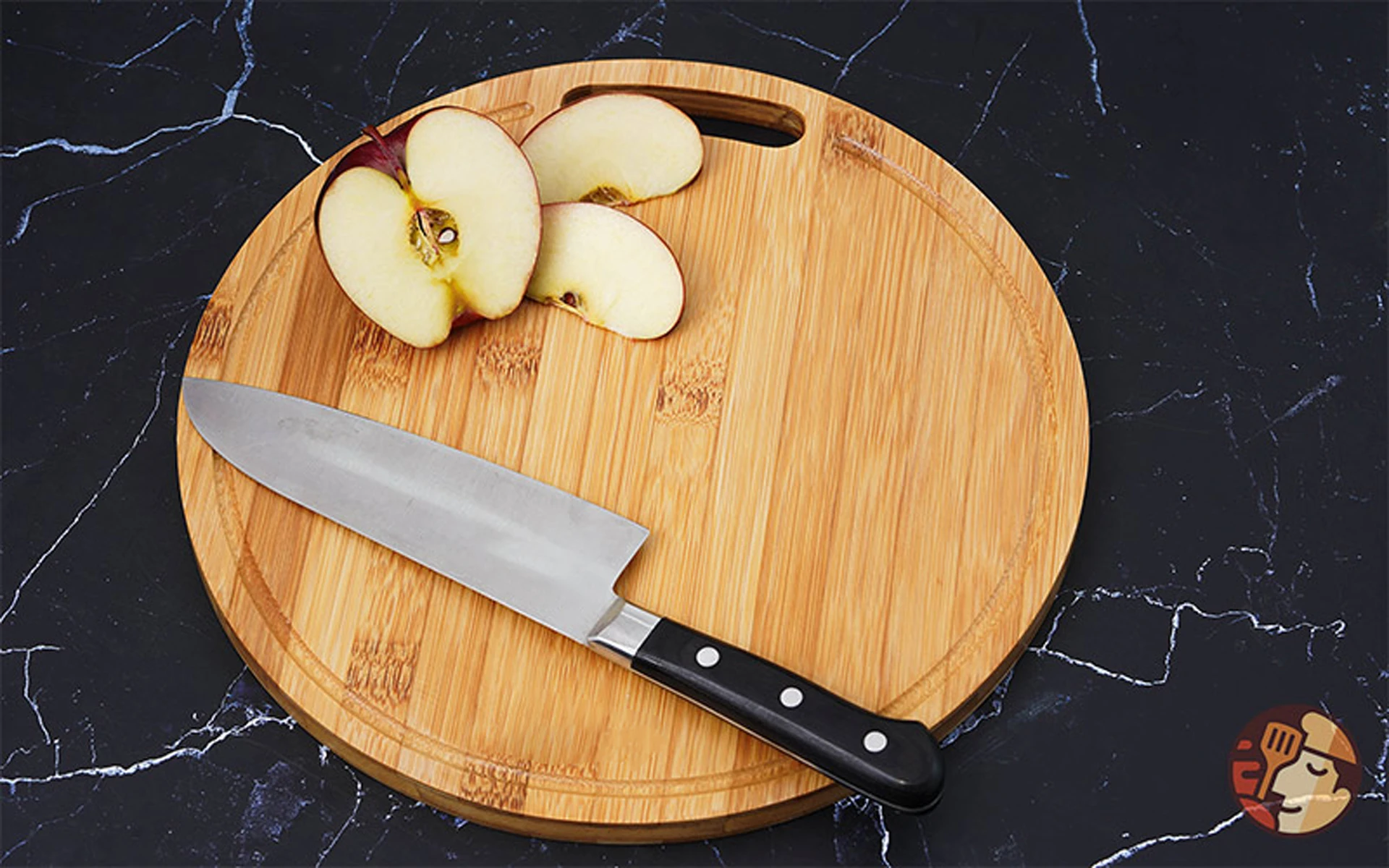 Customized Bamboo Wooden Pizza Peel Paddle and Cutting Board with Handle High Quality Vietnam Origin