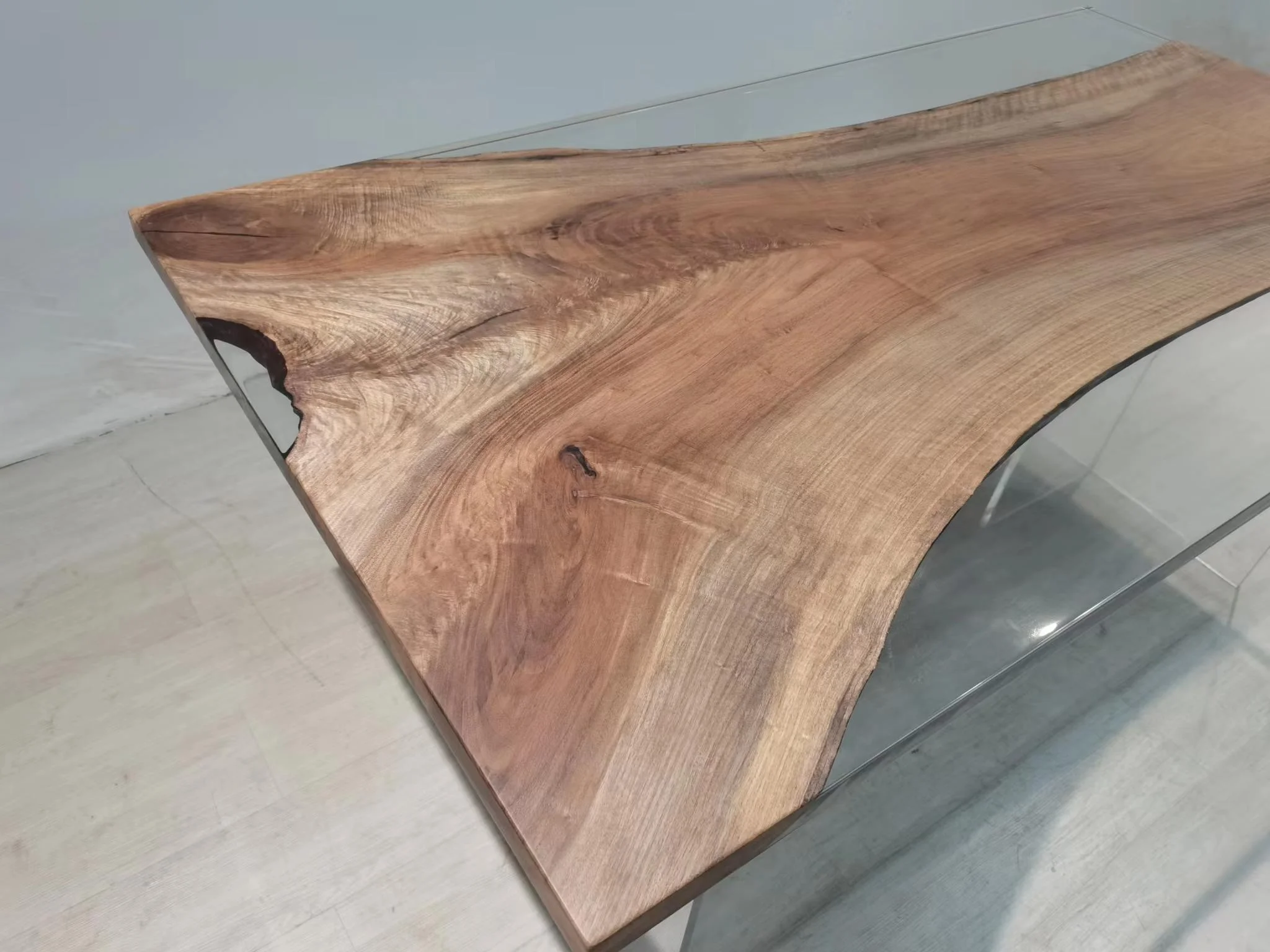 Factory Directly Offer black walnut Factory Price Restaurant Dining Square Walnut Wood Resin Slab Live Edge Table Top