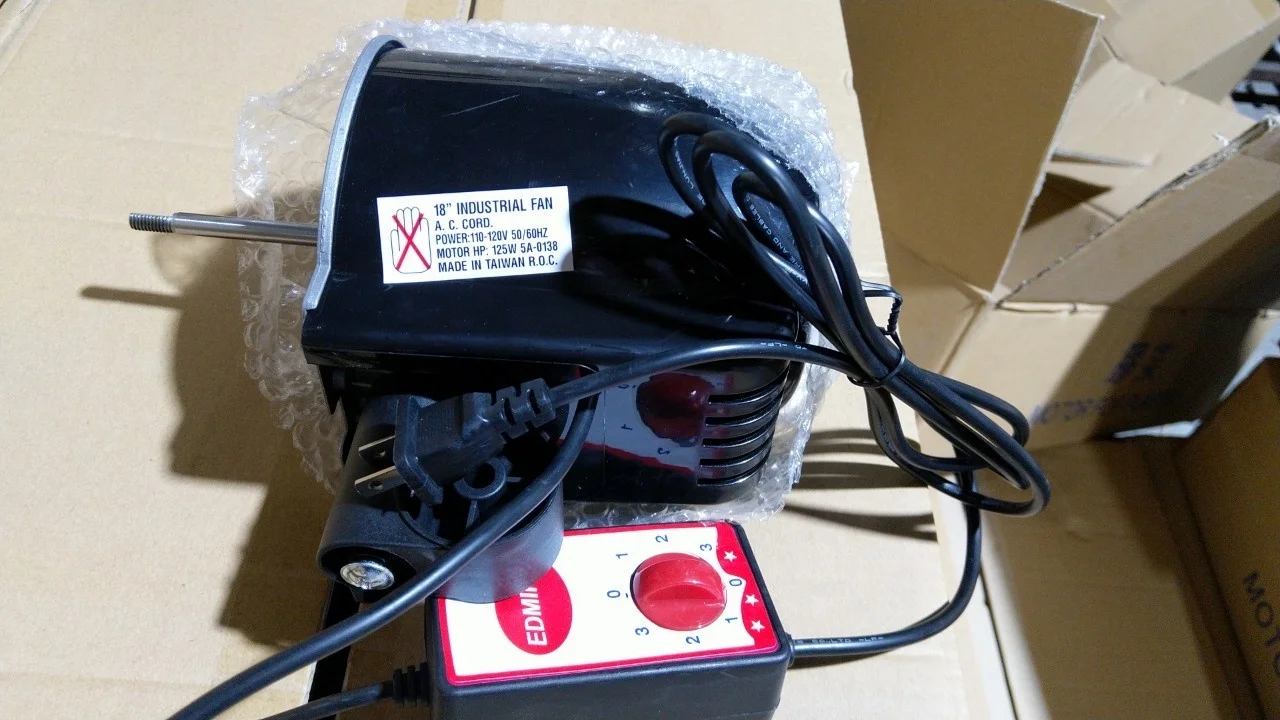 Best Price Factory Sales Round Pedestal Standing Electric Fan SS-1816-5RBR Promotional