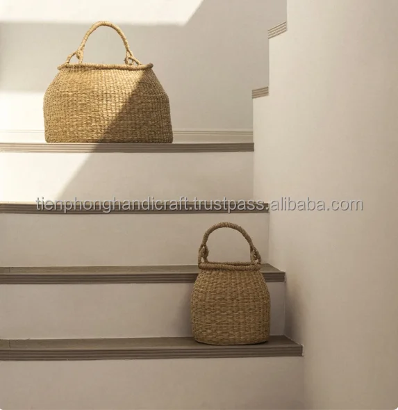 Vietnam wholesale hand woven bolga woven seagrass storage basket with handle new design 2022