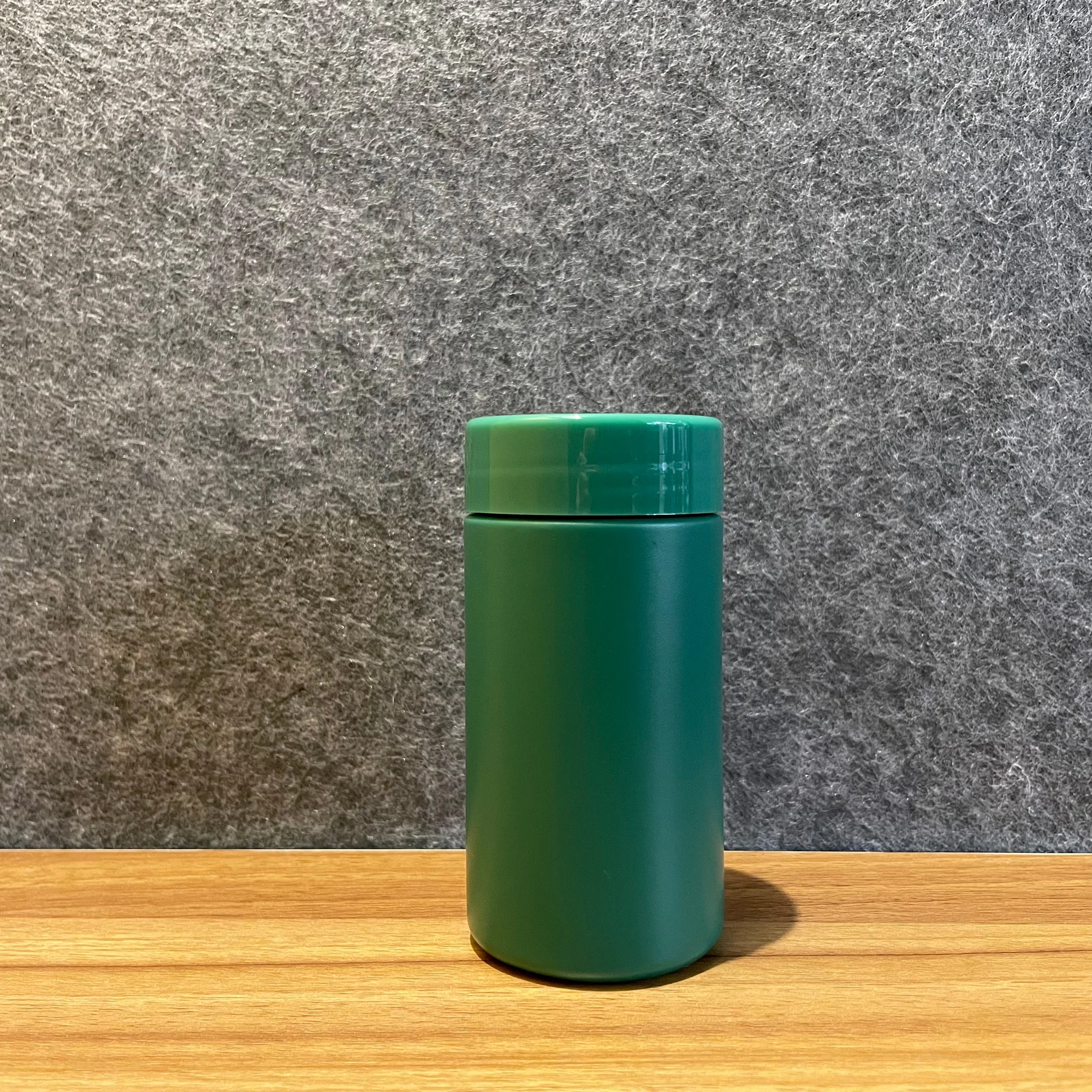 Custom logo pet care packaging Green White Black Whey Protein Powder Private Supplement Bottle Packaging with CR cap 200ml 200CC