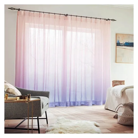 A popular curtain fabric made in Japan that enriches the space with its sheer gradation.