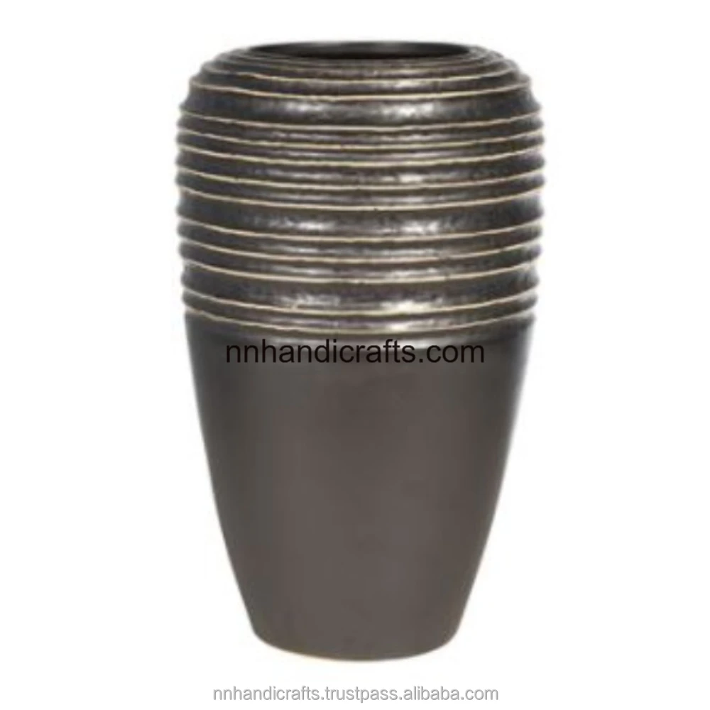 Индивидуальный логотип оптом от производителя стальная железная металлическая Золотая черная с порошковым покрытием Современная уникальная последняя настольная ваза вазы для пола