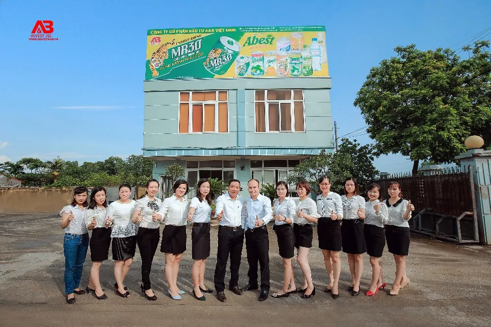 PREMIUM BEER FROM VIETNAM CHEETAH BEER HIGH CLASS BEER