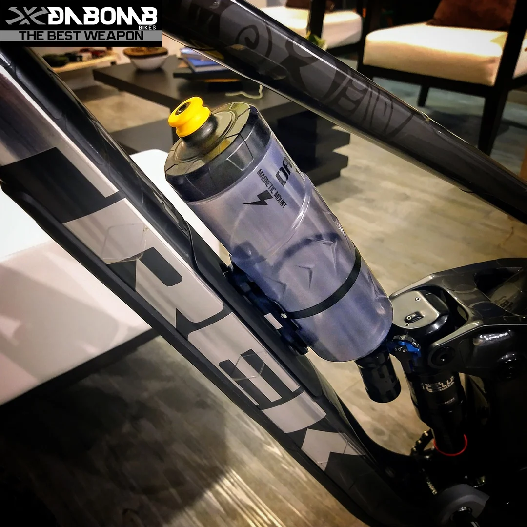 DABOMB Patent Magnetic Mount MTB Bike Sport Water Bottle