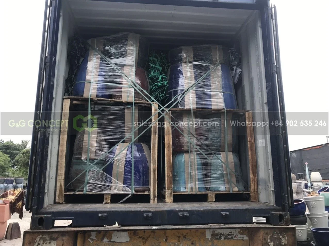 Round Sandstone Shelf Set Of 2/ Natural Cement Sandstone Round Pots On Wooden Leg/ Distributor of Round Sandstone Shelf