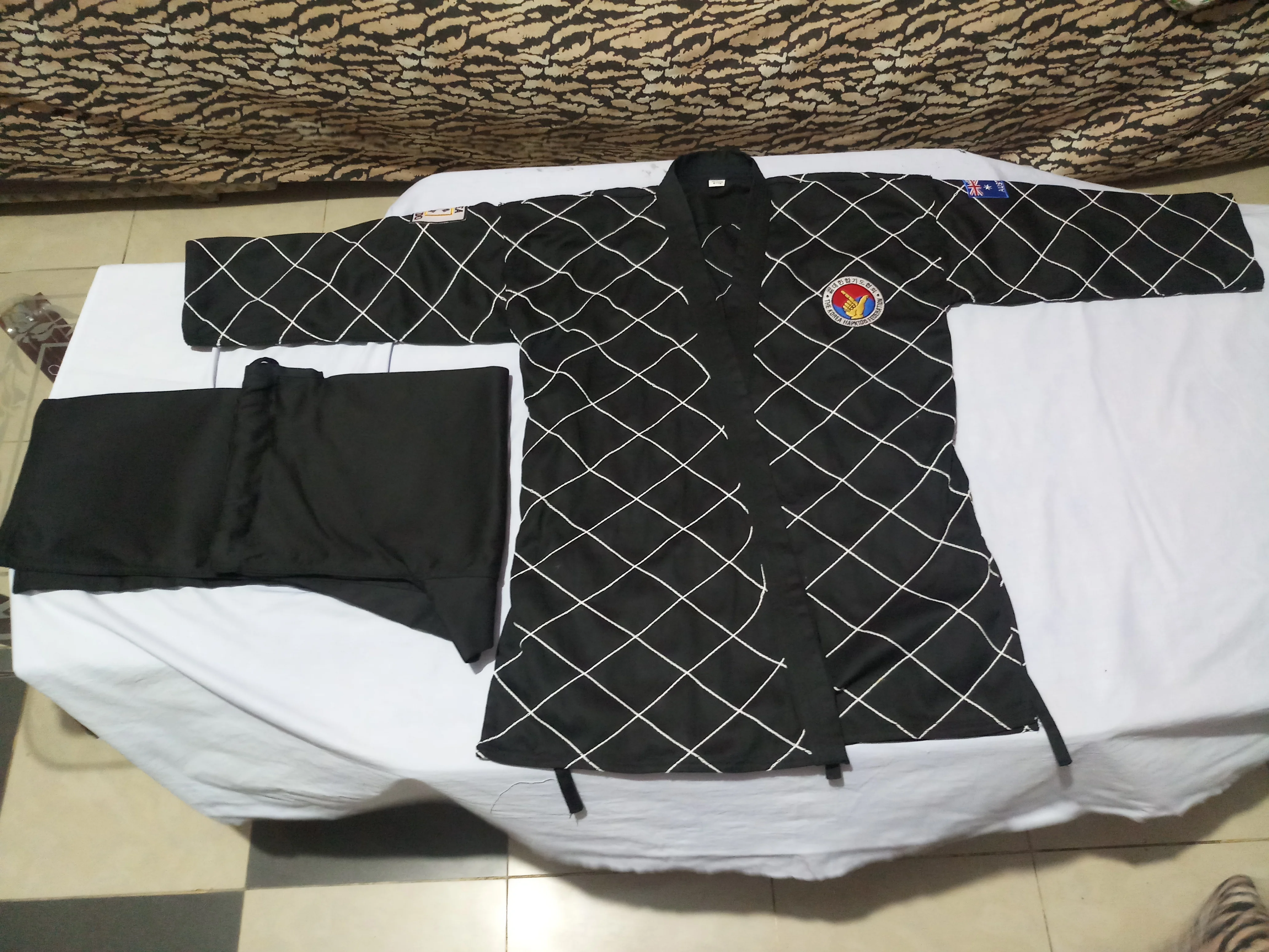 10 OZ HAPKIDO BLACK UNIFORM IN 100% COTTON SIZES 00000 TO 8