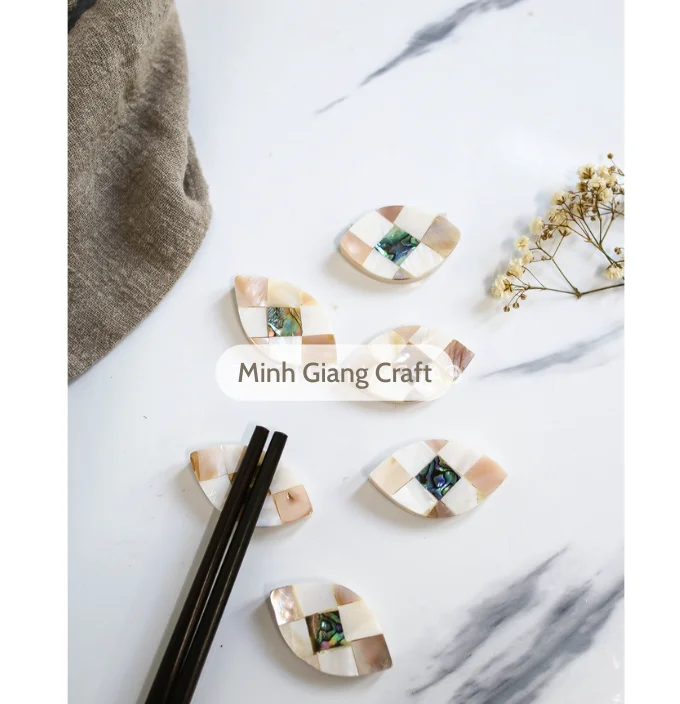 Wholesale Mother Pearl Caviar Spoon and Placemat Natural MOP Vietnam Shell Pink White Black Kitchen Usage