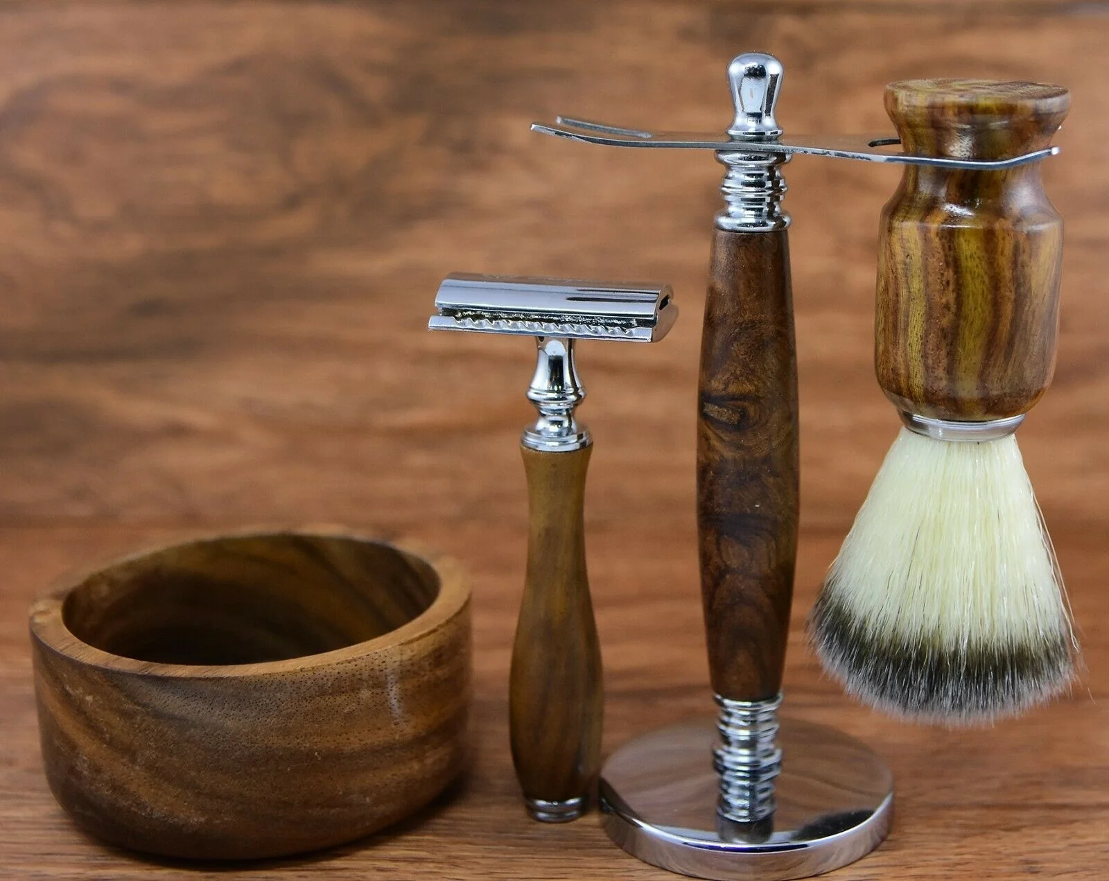 Brown Badger Hair Shaving Brush Complete Set with 3 Edge Safety Razor for Men