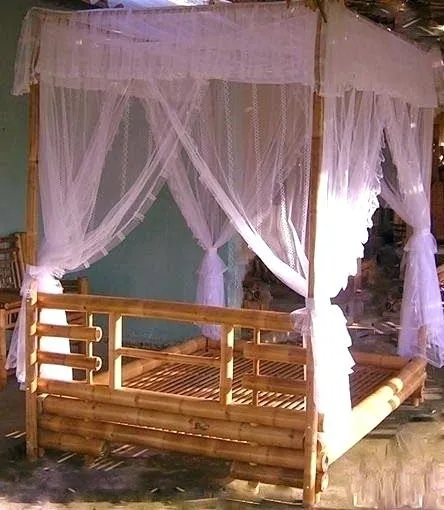 Dry bamboo furniture feels close to nature/ Ms. Thao