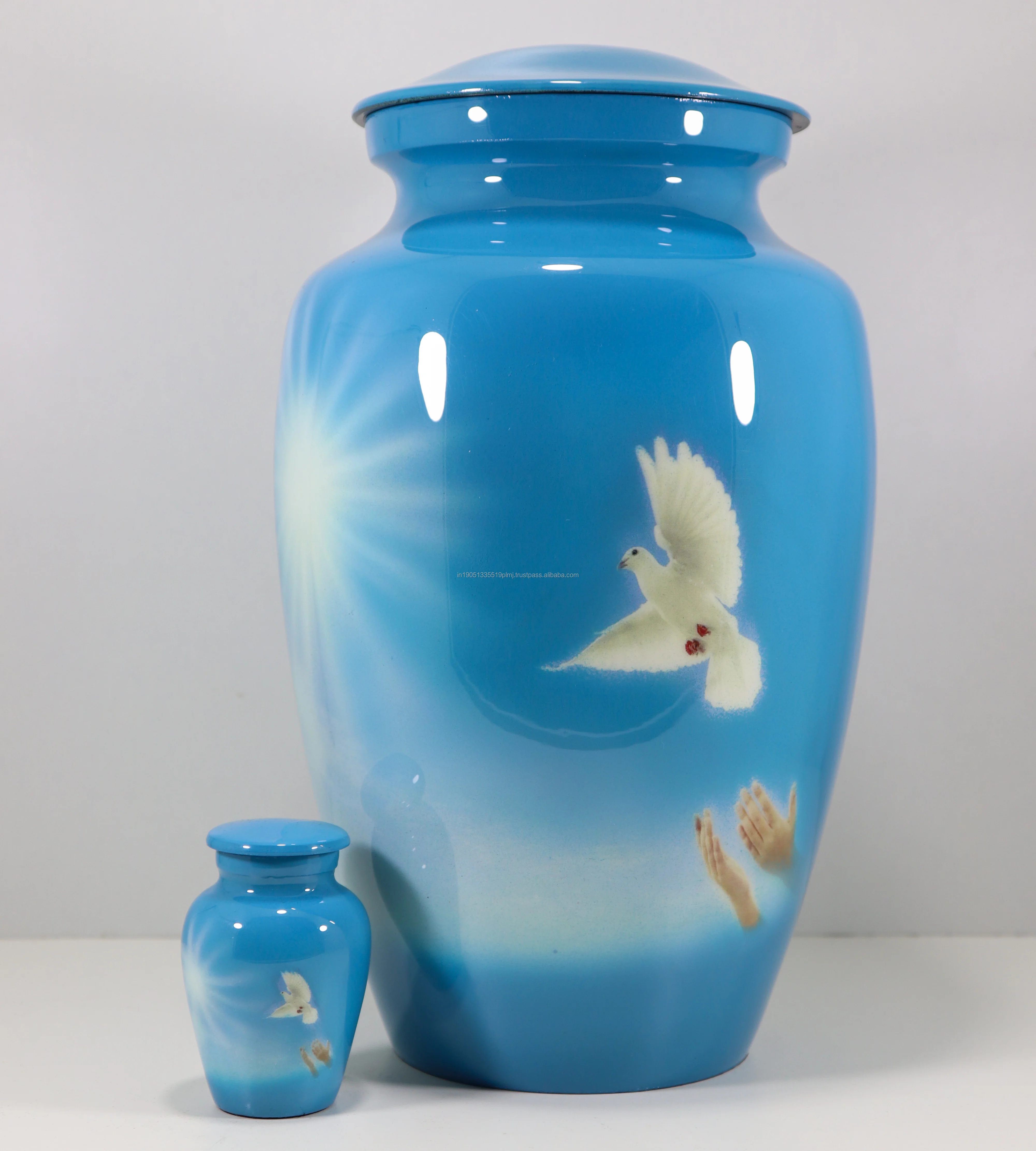 Wholesale Cremation Urns Aluminium Cremation Urns For Human Ashes Custom Memorial Keepsake Urns With Best Quality From India