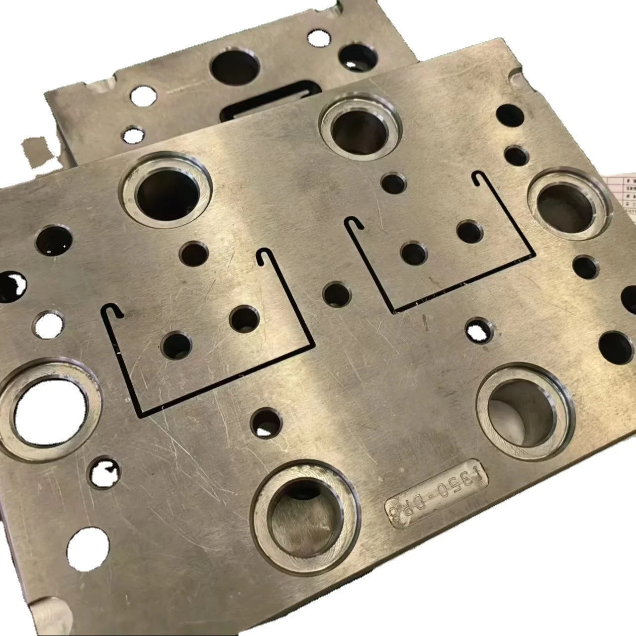 Форма для экструзии пластика