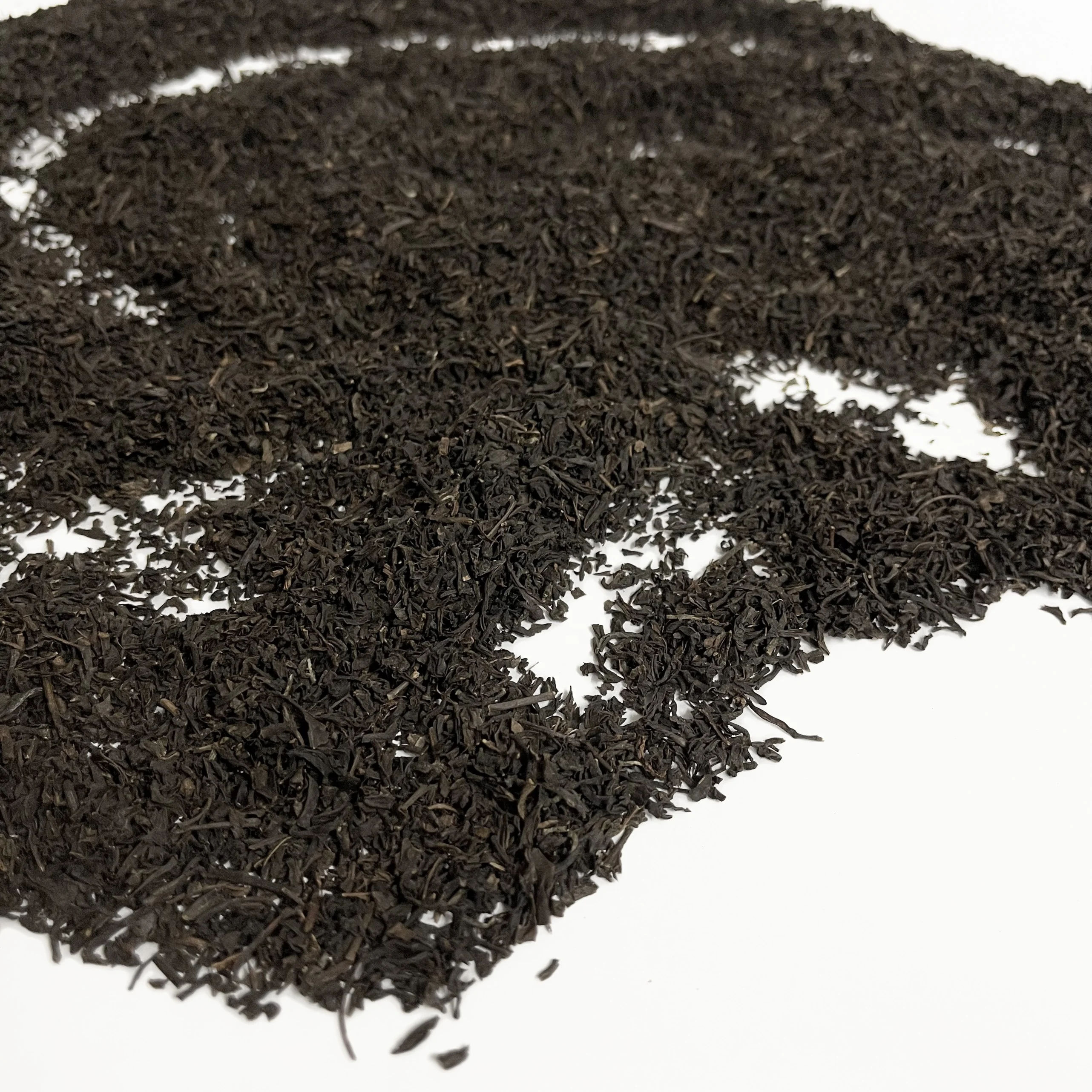 Black medium tea leaf FBOP best price ISO certificated Tea from Vietnam