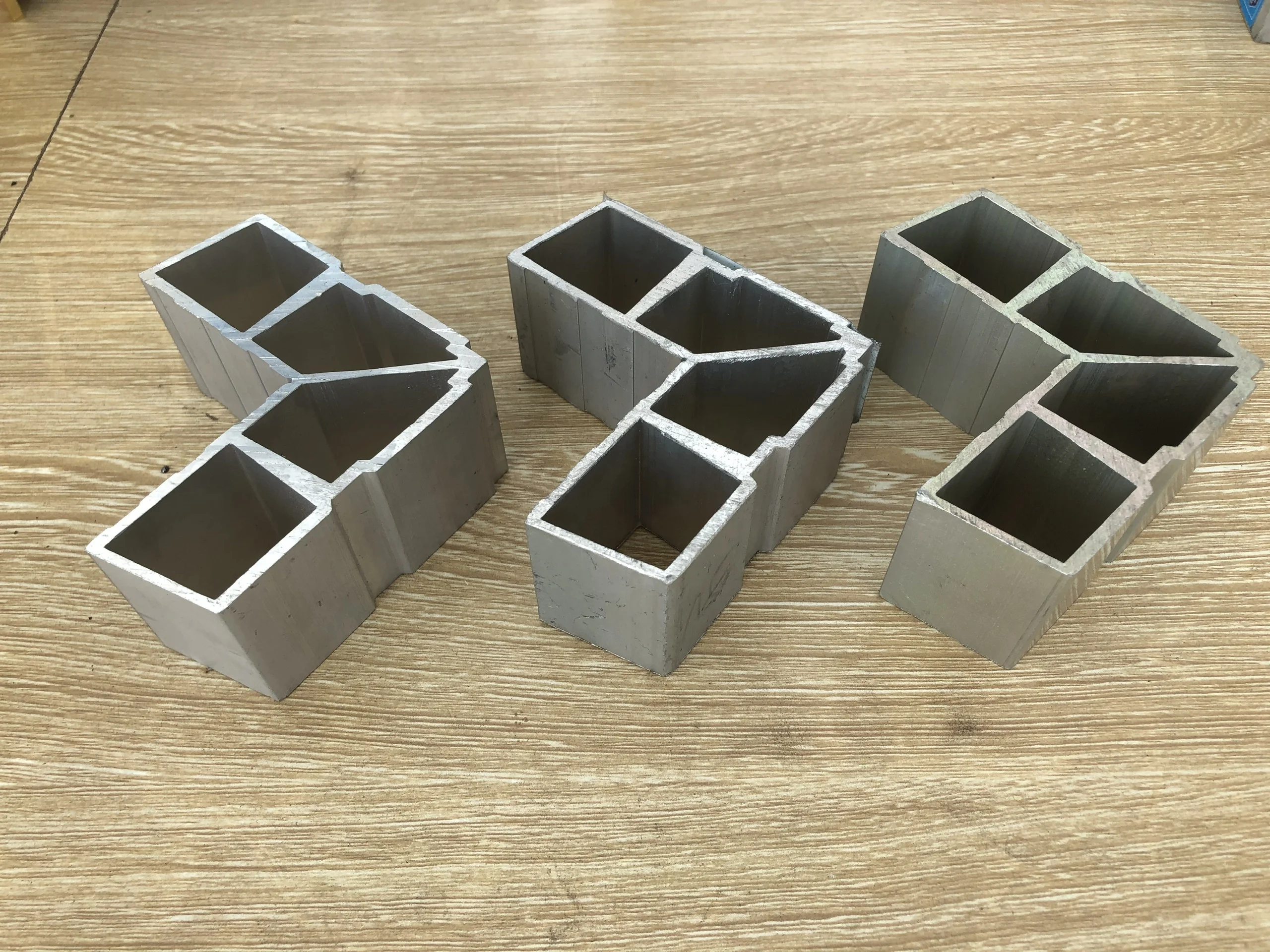 Базовая промышленная алюминиевая рамка от Shalumi для промышленности