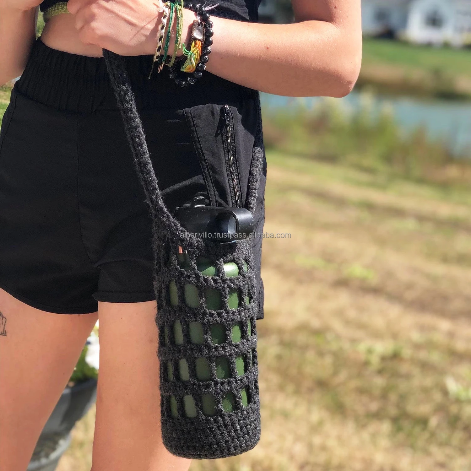 Eco-Friendly Black Crochet Cross Body Bottle Hanger with Handle Multicolor Knitted Bottle Hanger  Water Bottle Cover with Strap