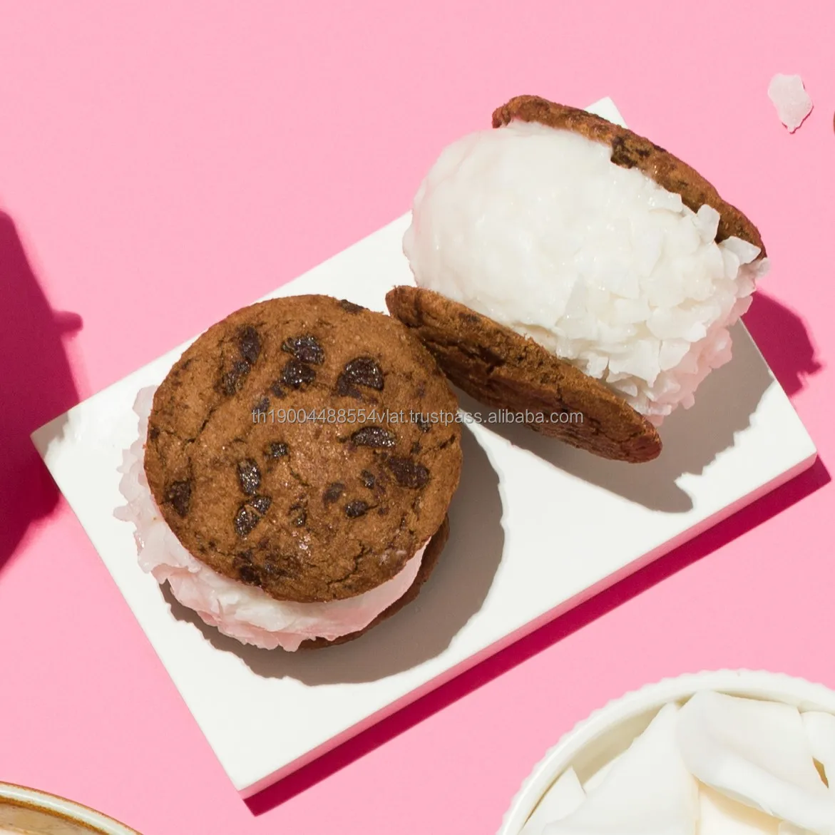 Thailand Manufacturer Dehydrated Fruit Sweet Young Coconut Meat Cube Cut Food Ingredient Coconut Supplier