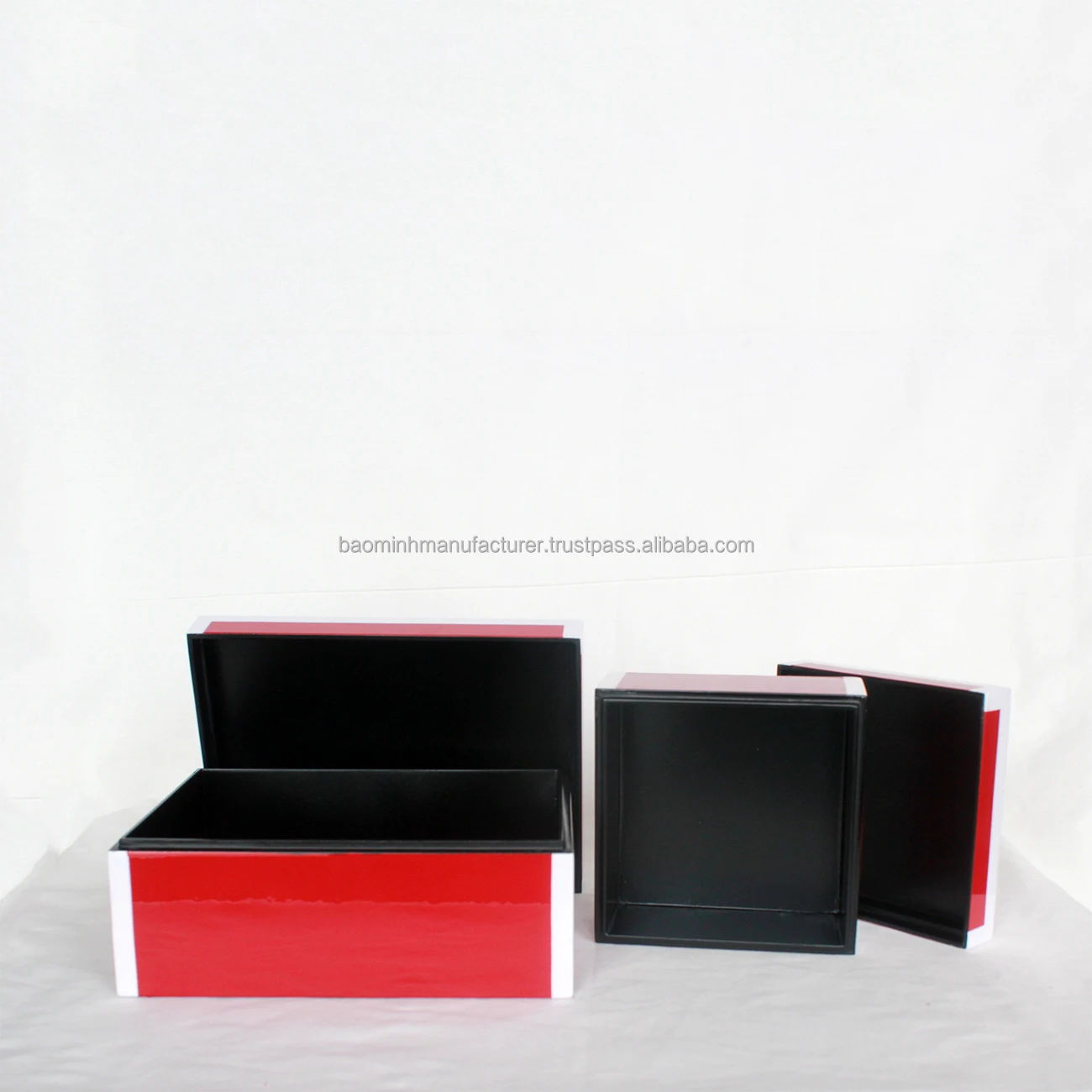 Red white trim 01.2.jpg