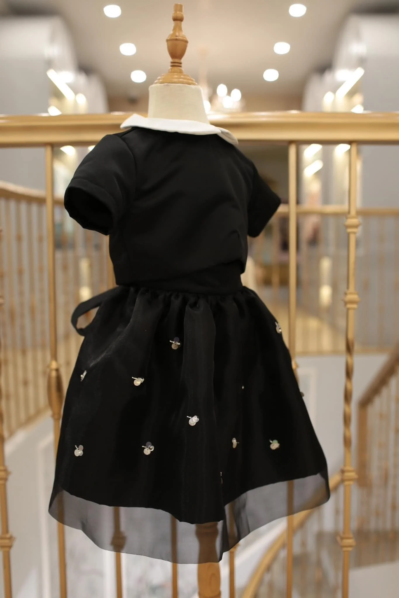 2024 Design Hand Beading Fashion Dress Baby Girl Party Occasion Set 2 Pieces Black Short Sleeves Shirt Black Short Skirt-Linette