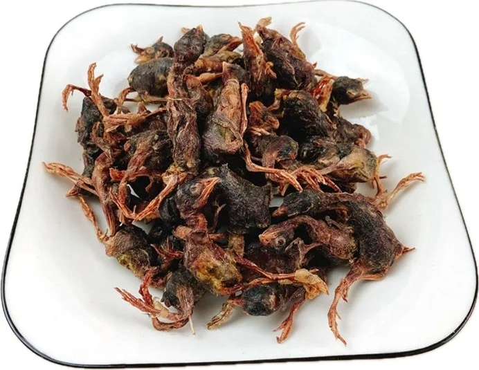 Pet freeze-dried quail snacks that pets love are convenient and easy to carry wholesale best-selling food.