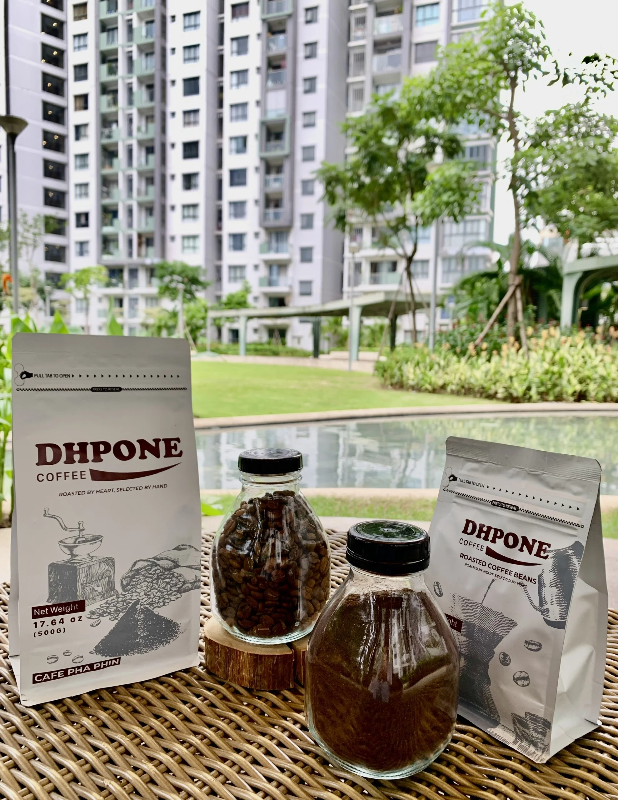 DHPONE Premium 500g Blend Arabica-Robusta Roasted Coffee Beans One-Way Degassing Valve Packaged Paper Bag Coffee Connoisseurs