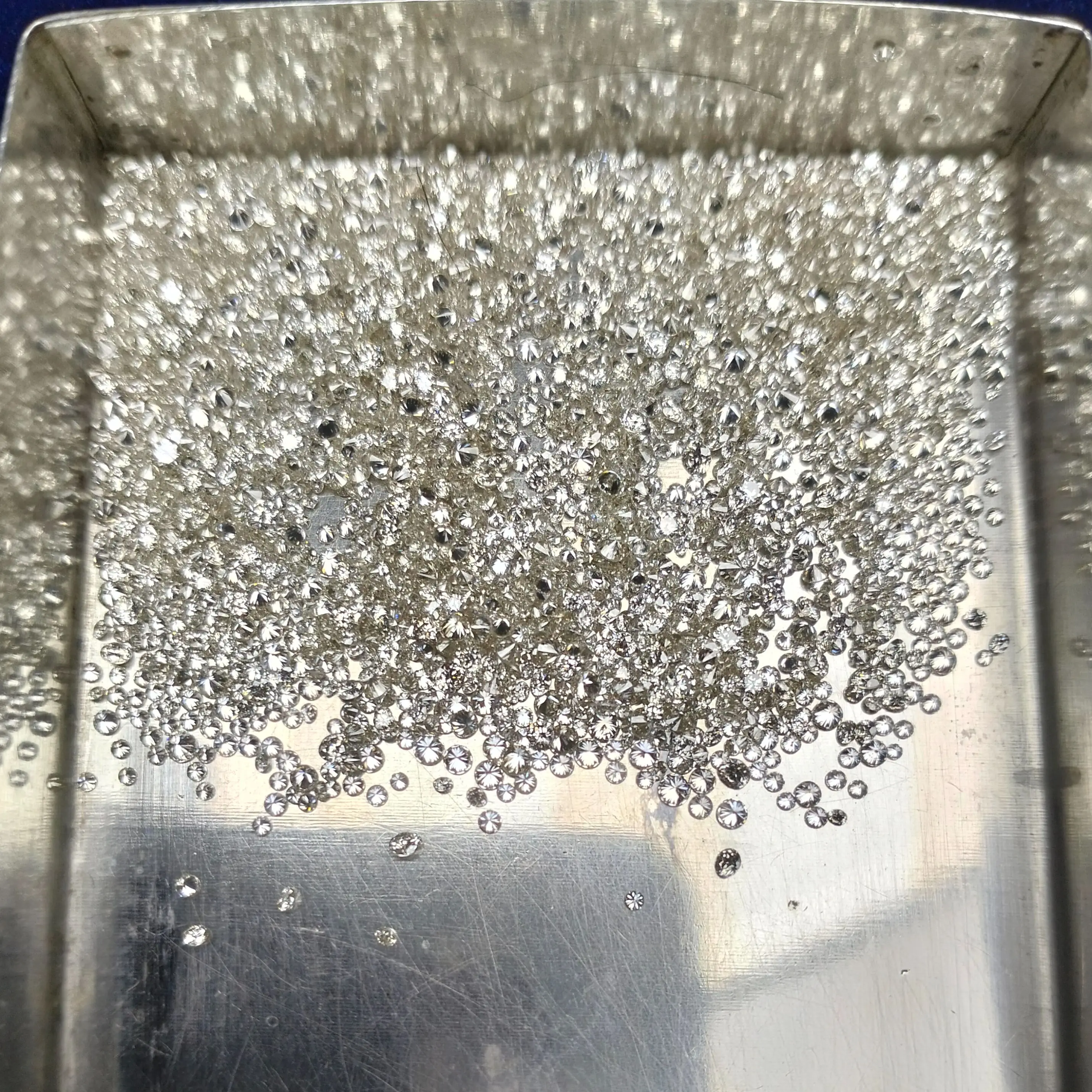 loose diamonds Round Brilliant Cut Natural Diamonds from India in VS-SI Clarity and FG Colour from Sizes 1.80mm to 2.05mm