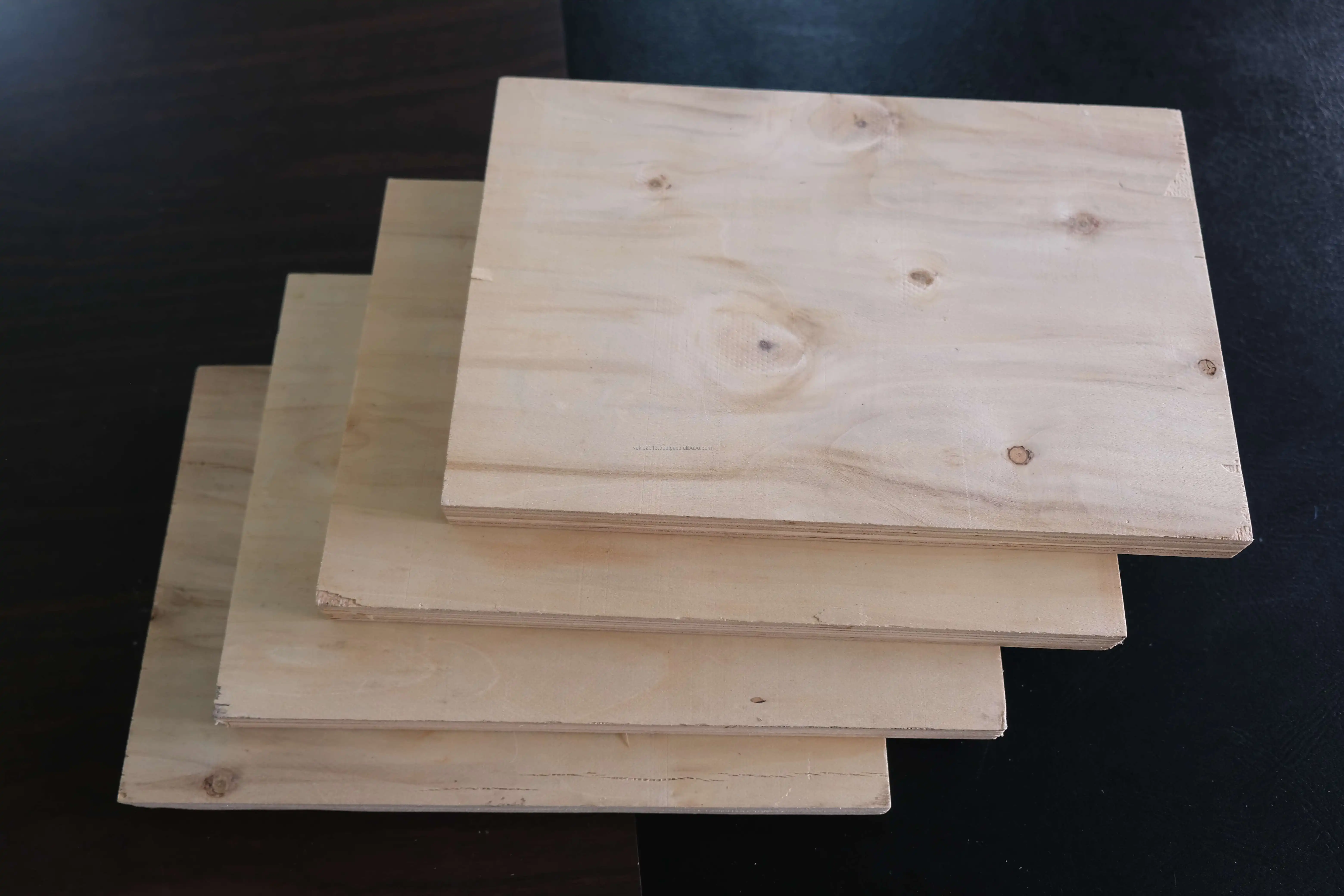 Competitive Price Modern MDF Warehouses Film Faced Melamine 1220*2440mm Pine Birch Hardwood Core Plywoods Packaged High Quality