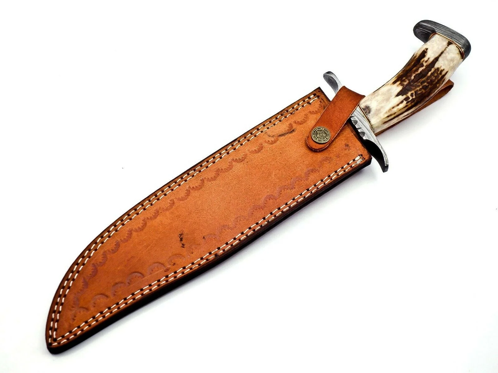 Охотничий нож из дамасской стали ручной работы