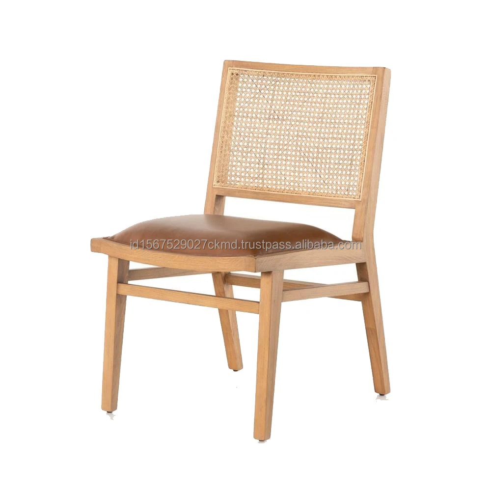 Hot Selling Modern Nordic Restaurant Chair Scandinavian Design Teak Wood Rattan Accent Chair for Cafe Shop Vintage Hotel Style