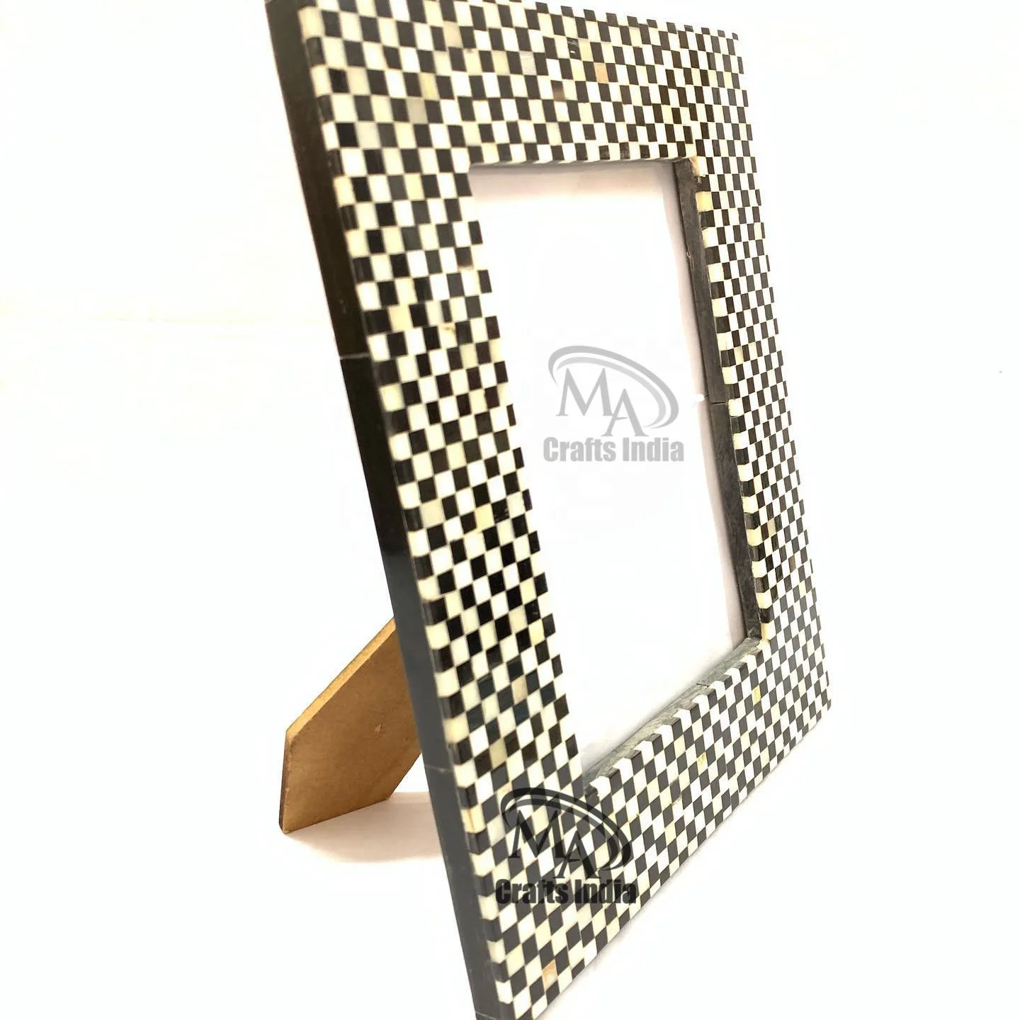 High Quality Vintage Bone Inlay Wall Decor Hand Carved Wood Glass Metal Photo Frame Black & White Colors Resin Plastic Materials