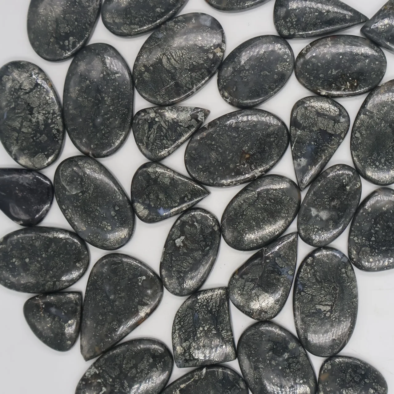 Handmade Natural Marcasite Free High Grade Oval Shape Loose Crystal Quartz Gemstone for Crafts and Jewelry Making