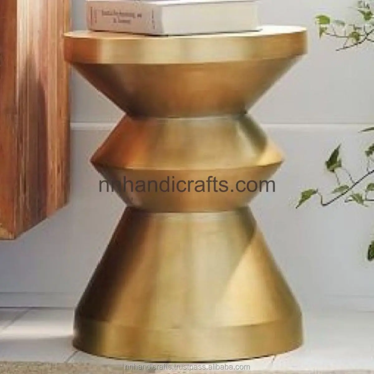 Vintage Decor Steel Iron Metal Silver Nickel Plated Shiny Polished Round With Embosed Metal Stool Bar Ottoman Bar Stools For