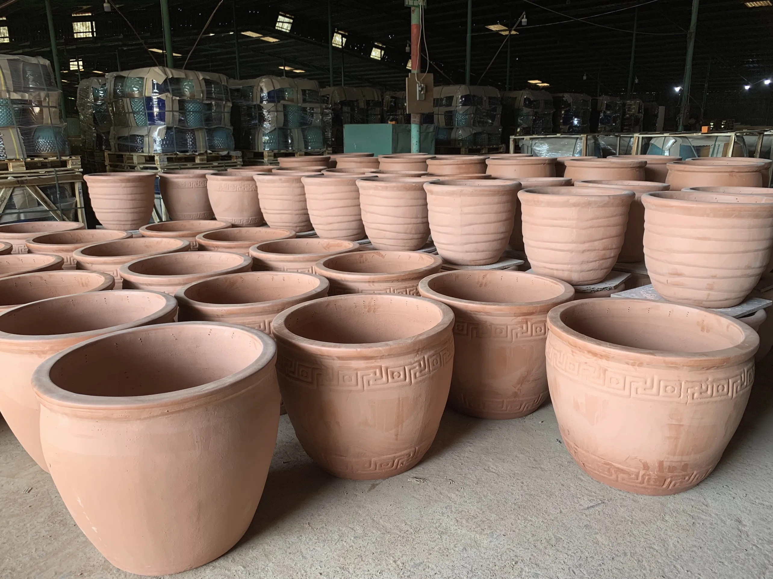 Декоративная керамическая ваза для цветов