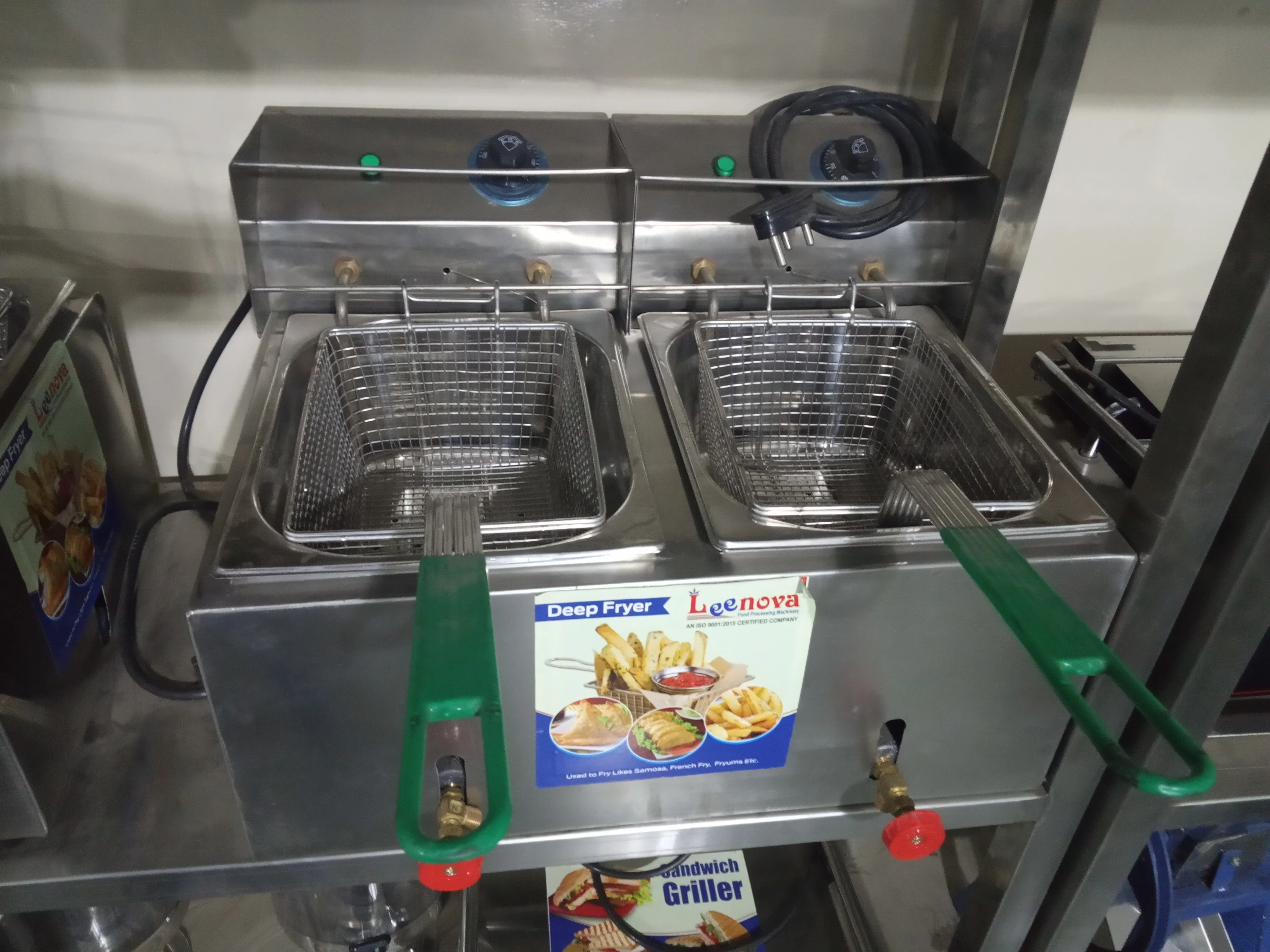 ELECTRIC DEEP FRENCH FRYER FOR COMMERCIAL USE FOOD PROCESSING MACHINERY  HIGHLY RECOMMENDED WHOLESALE PRICE