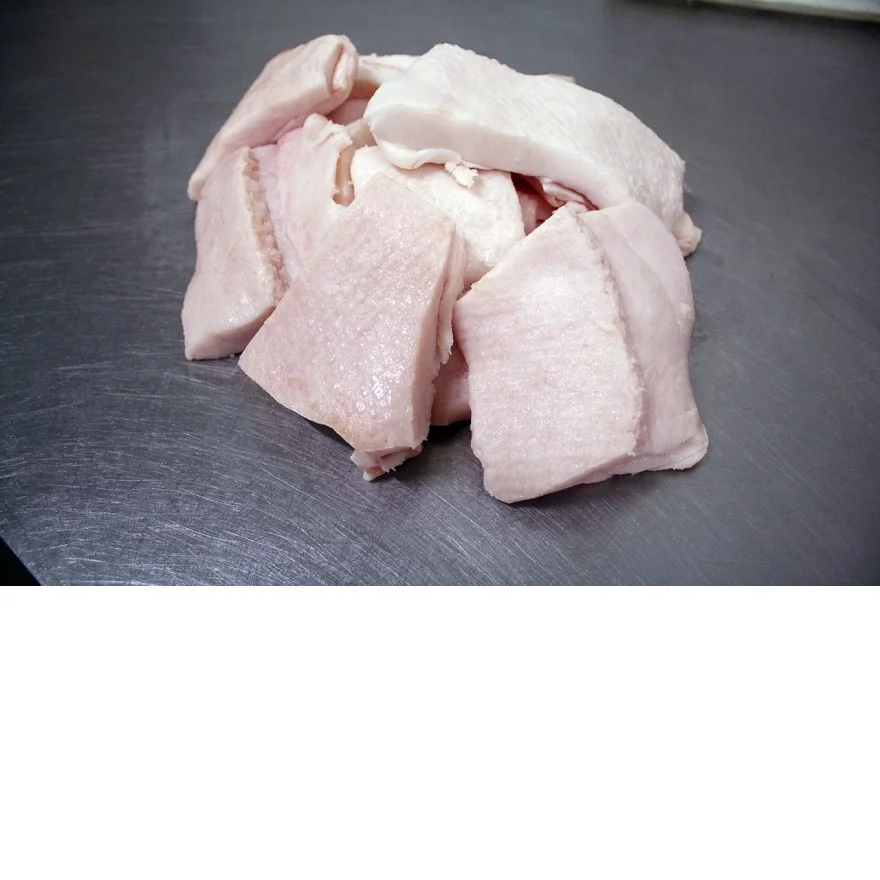 Frozen Pork Whole heads with Ears, With Cheek Meat