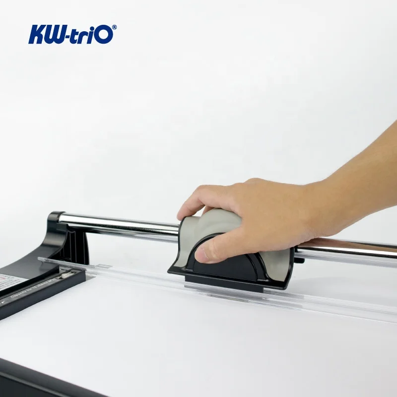 A4 FORMAT ROTARY PAPER TRIMMER