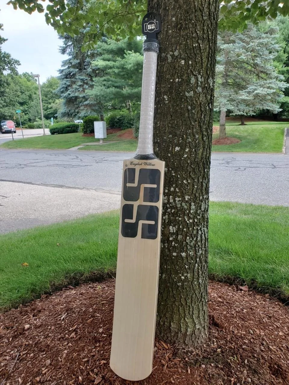 Английская ивовая Ранг 1 крикет летучие мыши круглой формы