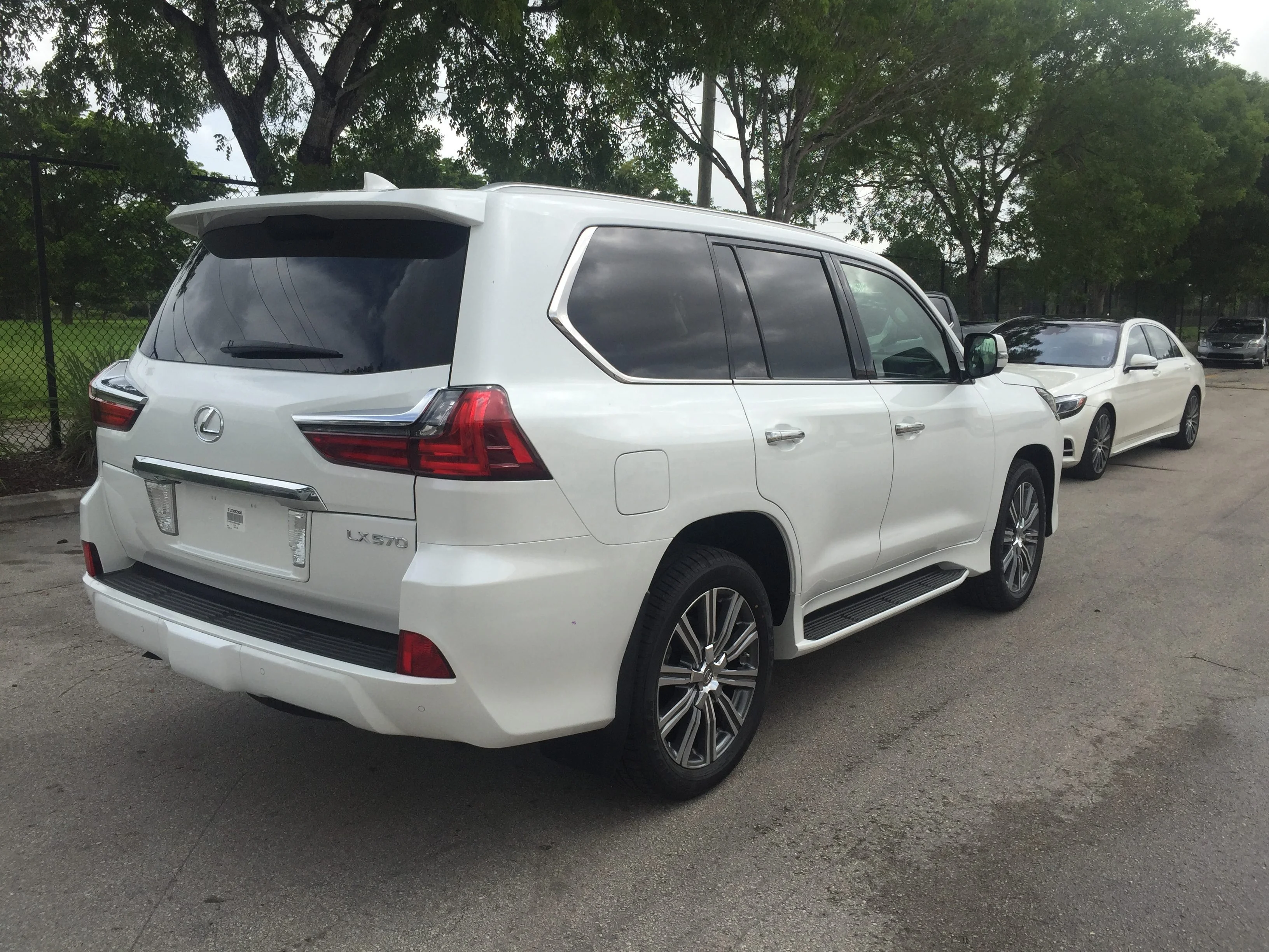 Б/у 2020 LEXUS LX570 роскошный 4X4 для продажи по низкой цене