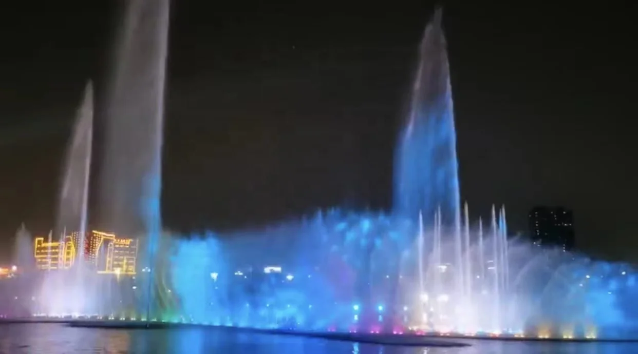 Factory low price free design Outdoor Plaza/Garden/Shopping Center Floating Water Music Dancing Fountain