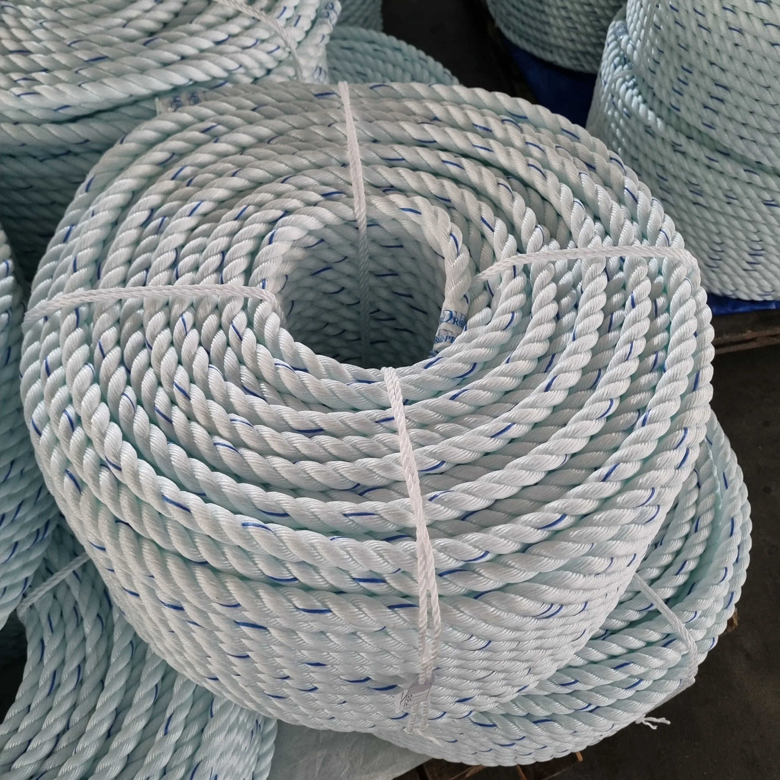 Pp twisted rope, pp rope 3 strands, pp danline rope, 3mm - 42mm strands factory price, Vietnamese PP Rope 24mm