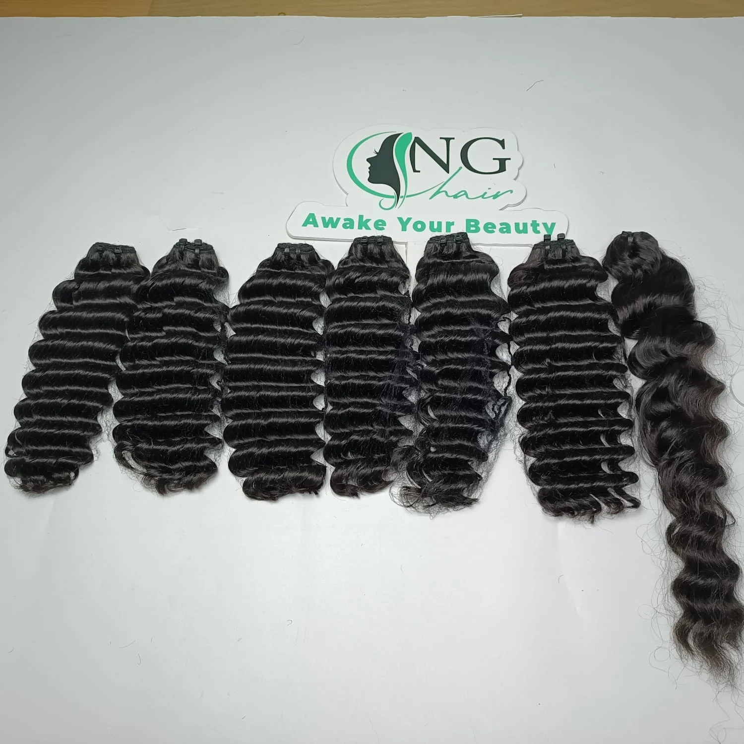 High Quality Vietnamese Human Hair Deep Wave Weft Hair Extensions Natural Color Virgin Hair No Genius Weft Length 8 - 32 Inches