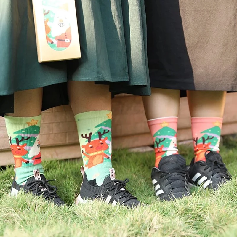 Christmas women socks  wholesale novelty socks with sustainable yarn