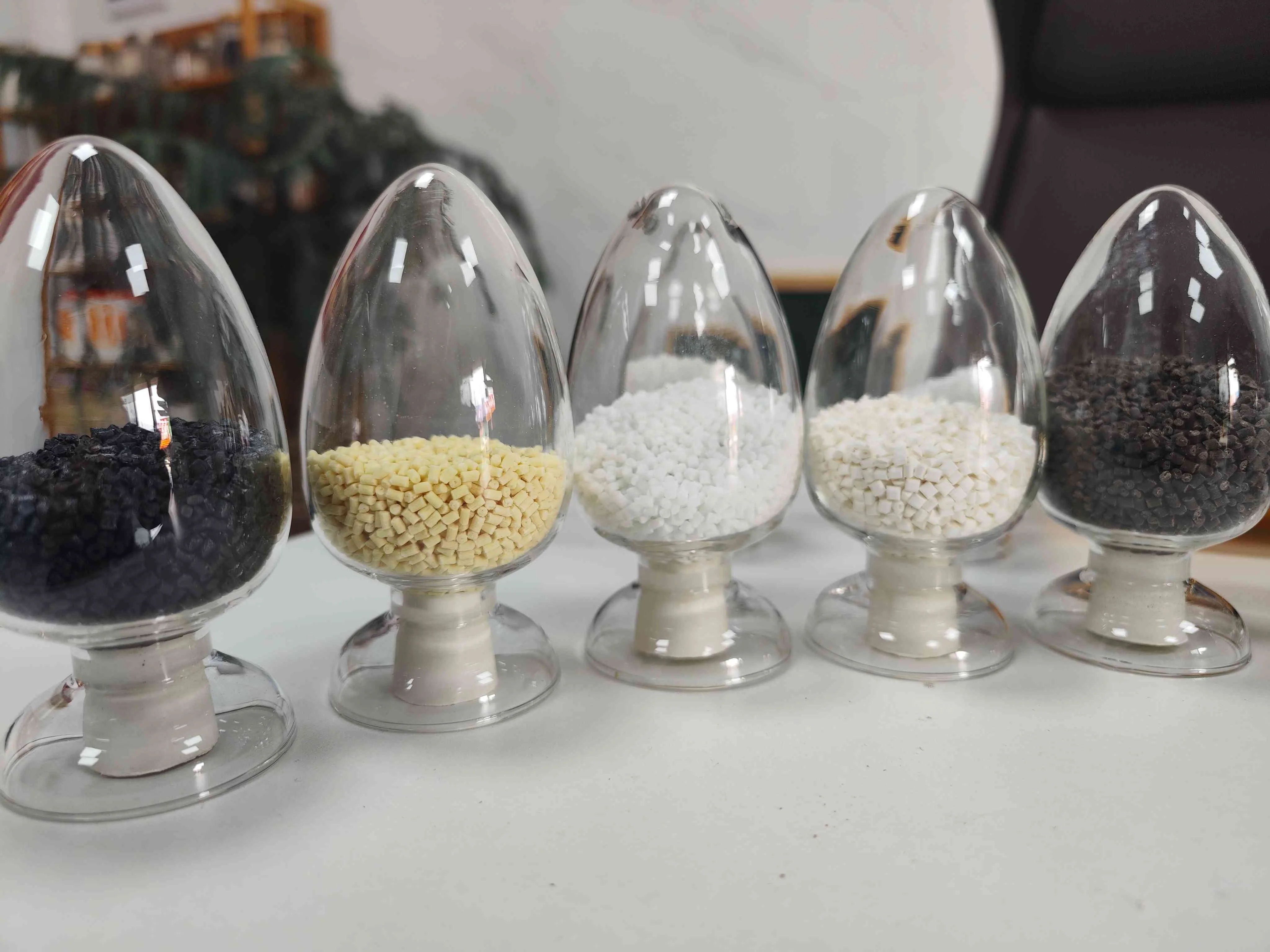 Multi-function Packaging Machines Factory Price Custom Injection Molding Pom Granules Engineering Plastics Material