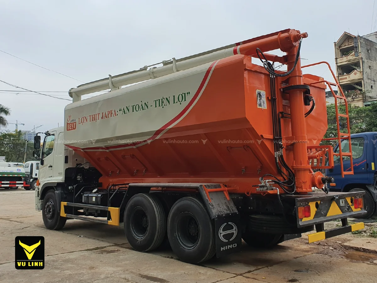 Vu Linh Auto HINO FM корм грузовик 22 м3 для животных в