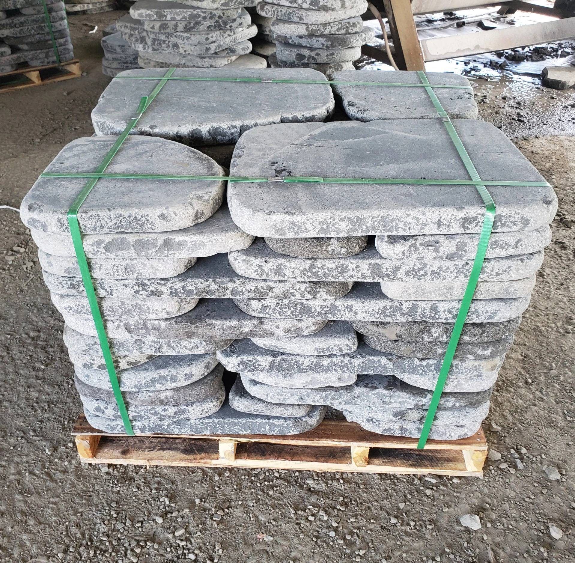 Vietnam Black Basalt Paving Stone Bulk Supplying