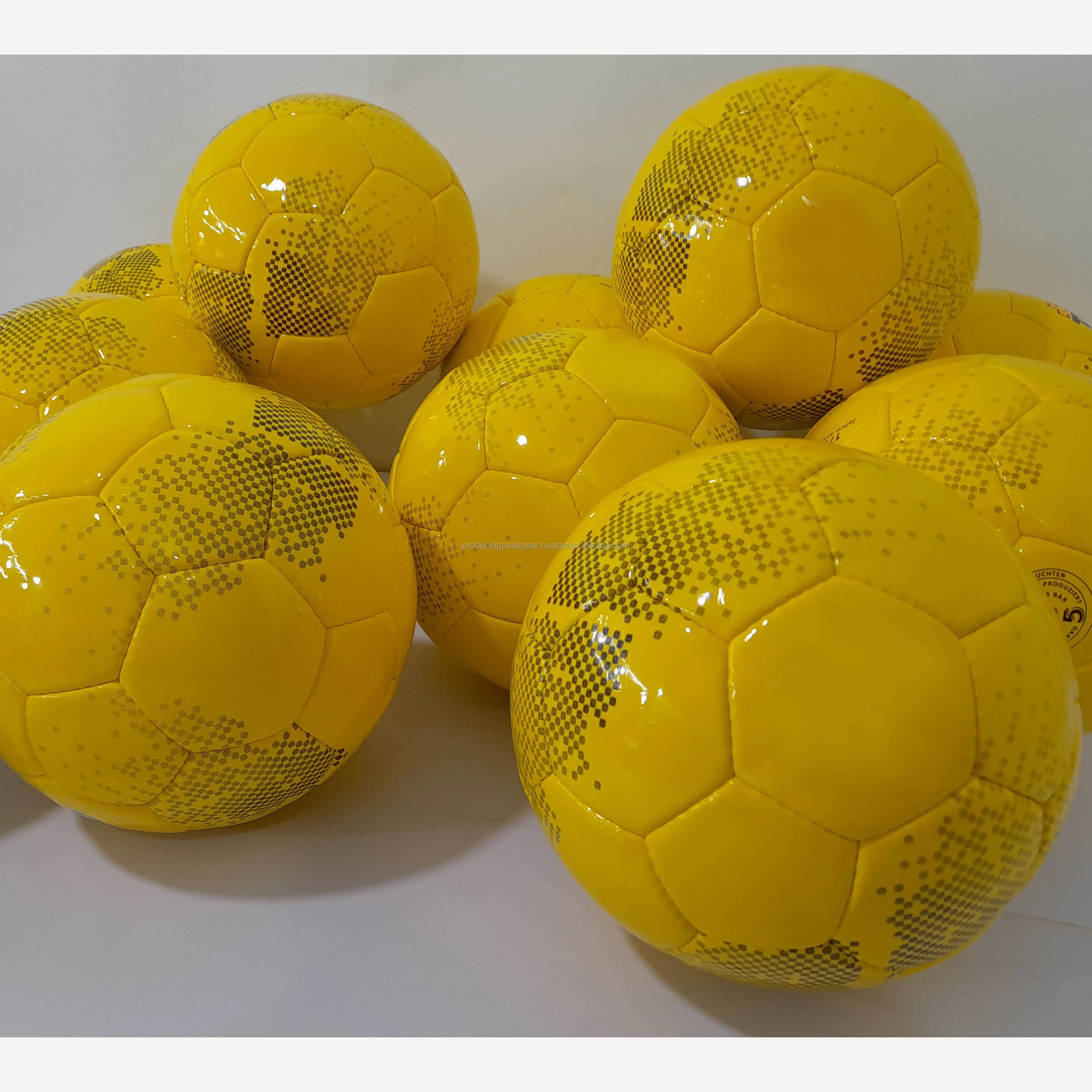 Pakistani Balls from Pakistan Custom Soccer Balls Hand Sewing Training Professional Soccer Balls